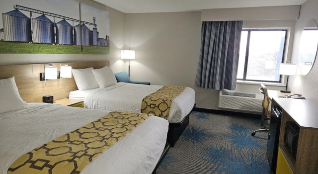 Четырёхместный номер Standard Days Inn by Wyndham Davenport