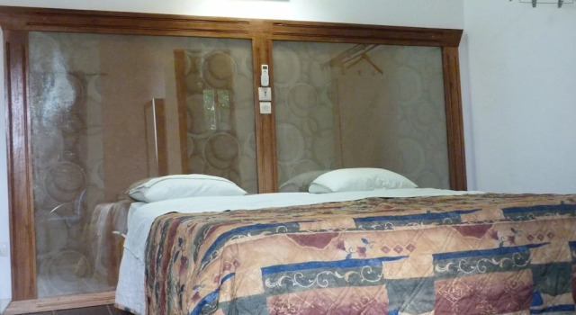 Lys des Vallées, Boek Hotel Hotels in Abidjan met parkeren, Parkeren