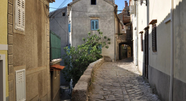 Holiday house Hoda Vrbnik, Island Krk, Prenota Villa Hotel a Isole Quarnerine con parcheggio, Parcheggio