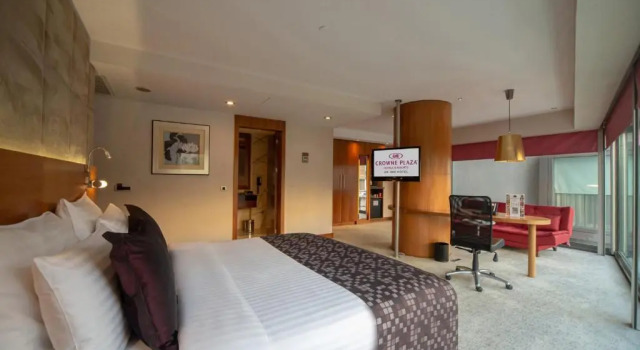 Двухместный полулюкс Crowne Plaza Istanbul Harbiye by IHG