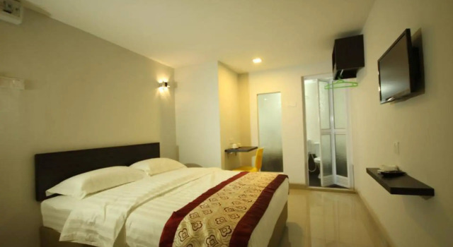 Starway Hotel
