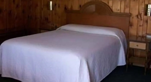 Sunnyside Motel & Cottages