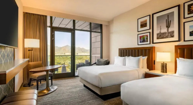 Четырёхместный номер Standard с балконом Hilton North Scottsdale At Cavasson