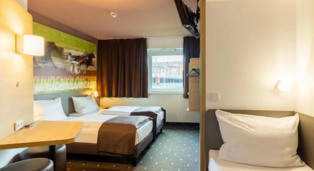 Трёхместный номер Standard B&B Hotel Mönchengladbach