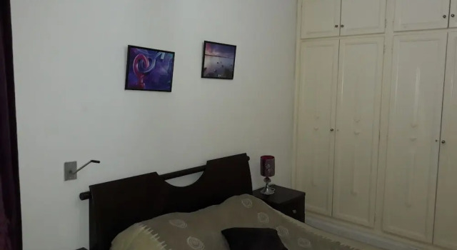 Spacious Very Modern Apartment Richly Furnished, Buchen Sie Ferienwohnung Hotels in Tunis mit Parkplatz, Parkplätze