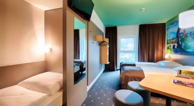 Трёхместный номер Standard B&B Hotel Wetzlar