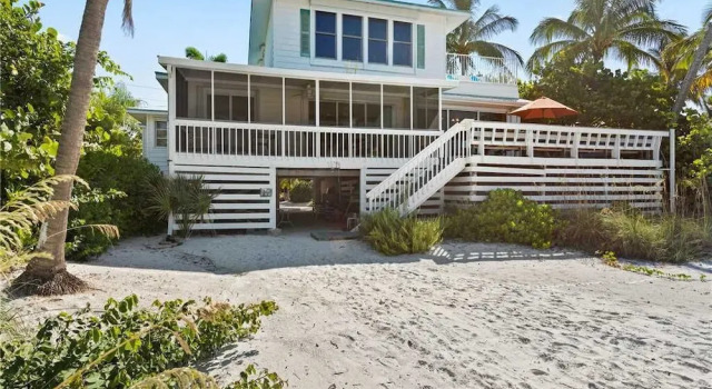 White Sand Cottage, 5 Bedrooms, Beach Front, Gulf View
