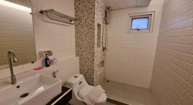 Трёхместный номер Deluxe Cozi Inn Hotel, Bangkok