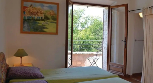 Spacious Villa for 6 - amazing pool and views, Забронировать Вилла Туррет Холмы Файанс