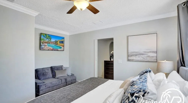 Beautiful 4 BR with Private Heated Pool