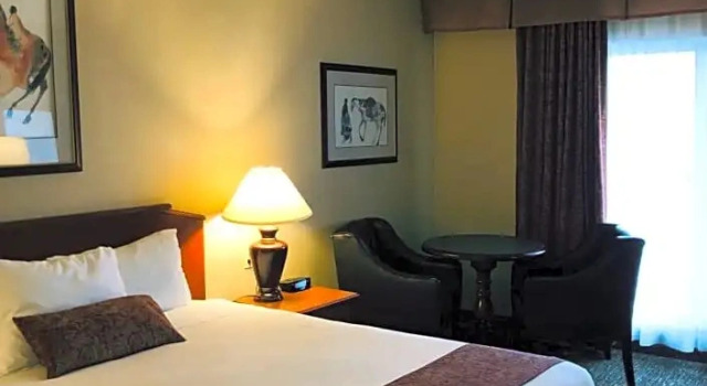 Четырёхместный номер Standard рядом с пляжем Anchor Inn & Suites, BW Signature Collection