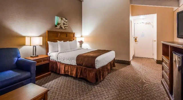Четырёхместный номер Standard Best Western Adams Inn Quincy-Boston
