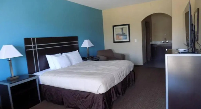 Двухместный номер Standard Moulton Inn & Suites By OYO Near Shiner TX