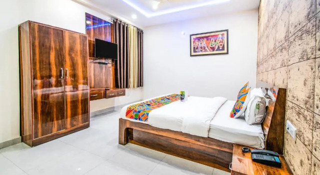 Двухместный номер Deluxe Via Elysian Grand - 3 kms from Chaudhary Charan Singh International Airport Lucknow