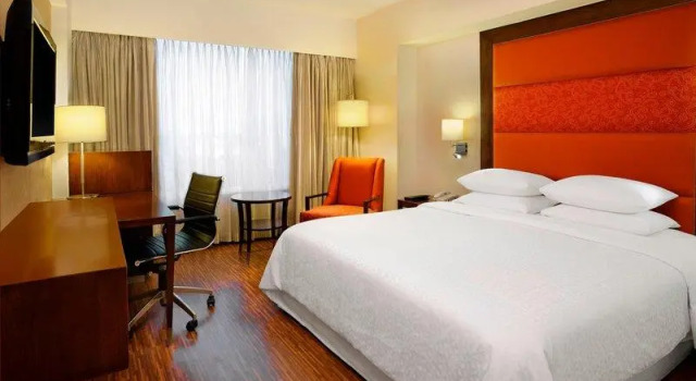 Номер Standard Four Points by Sheraton Ahmedabad