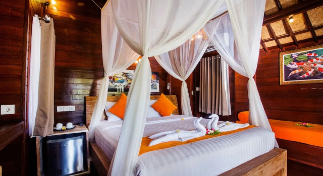 Бунгало с балконом Dinatah Lembongan Villas