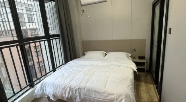 Zhongshan Baichuan Apartment, Boek Appartement Hotels in Guangdong met parkeren, Parkeren