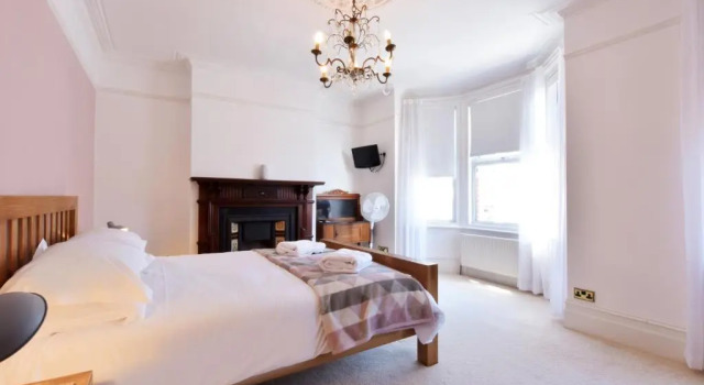 Bellevue Road - Stunning 3 storey home only a stones throw away from the beach
