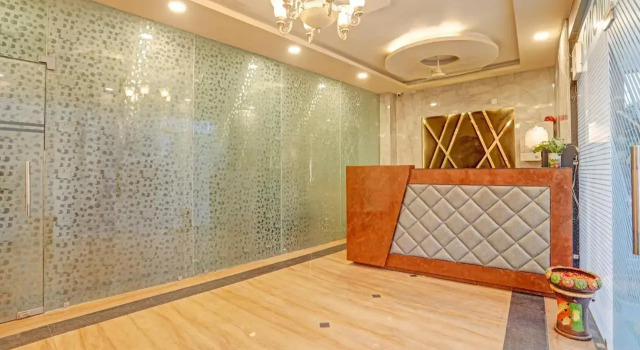 OYO Townhouse 76100 Hotel Diamond