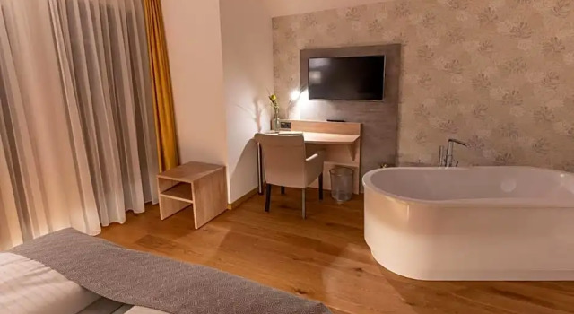 Люкс с балконом Hotel ten Hoopen Restaurant Deele