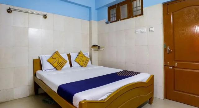 Tamilnadu Mansion by OYO Rooms, Забронировать Отель Трипликане Ченнаи, рядом с MGR Memorial