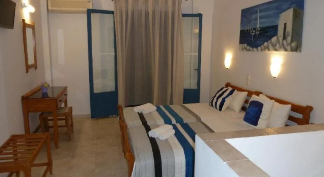 Dedes Studios, Rezerwuj Hotel Hotele w Saronic Islands z parkingiem, Parking