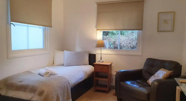 3 Bed House - Sleeps 5 - Sauna - Garden - Gym
