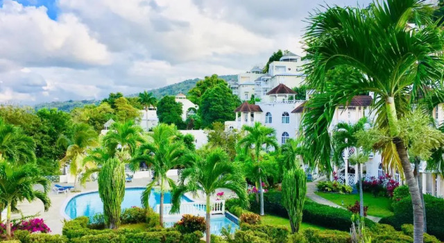 Ivory Tower Ocho Rios, Rezervovat Hotel Hotely v Ocho Rios Coast s bazénem, Bazén