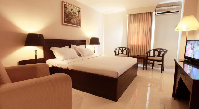 Deluxe huone näkymä Horison Plaza Tegal