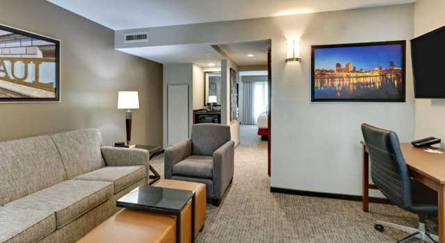 Люкс Superior Drury Plaza Hotel St. Paul Downtown