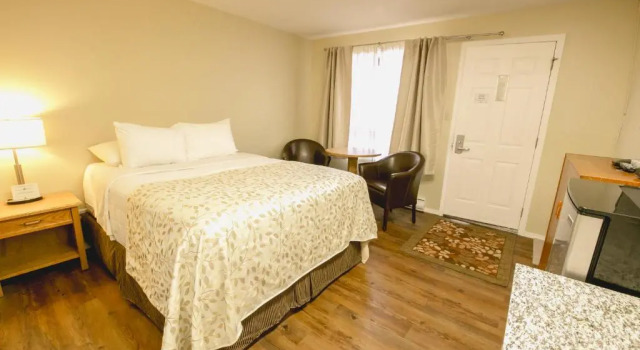 Номер Deluxe Crystal Springs Lodge