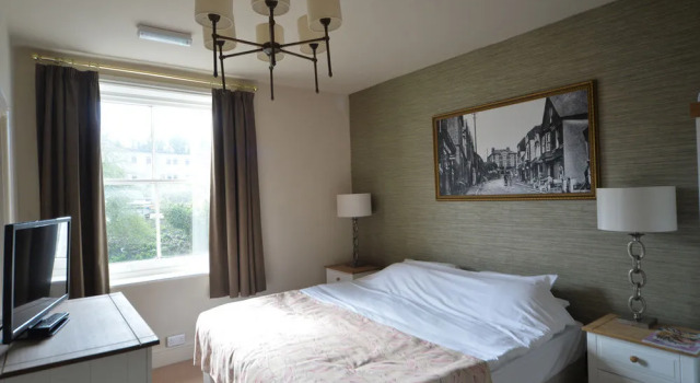 South Western Hotel, Prenota Hotel Tisbury Wiltshire