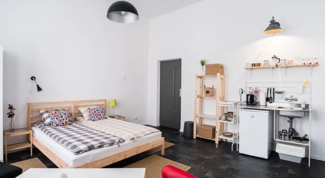 Апартаменты с балконом и с видом на город HOSTEL "likeHOME"