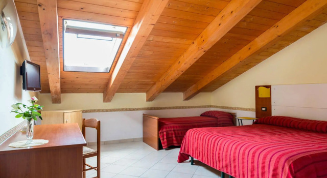 B&B Il Girasole, Book Bed and Breakfast Hoteller i Agropoli med pool, Swimmingpool