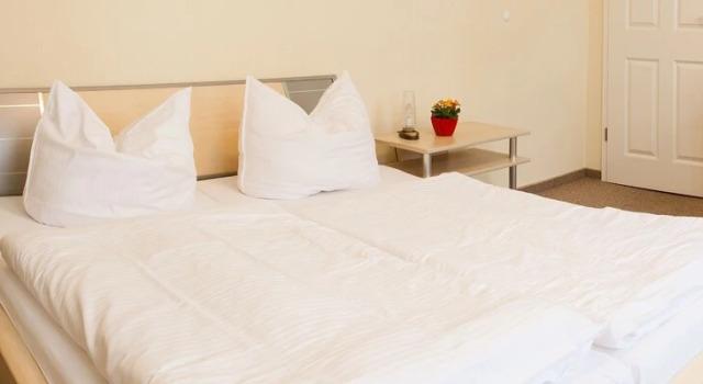 Hotel & Restaurant Aragwi, Забронировать Отель Зальцведель Altmark, рядом с Дом Дженни Маркс