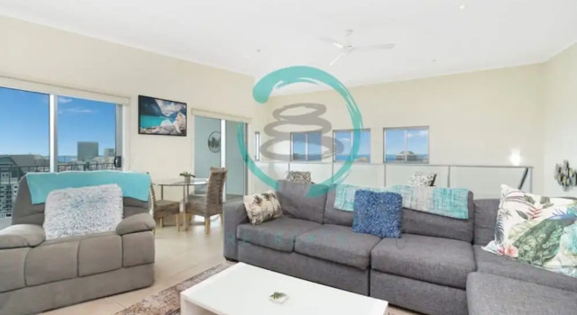 Pinnacle Penthouse Escape Panoramic Views Pool