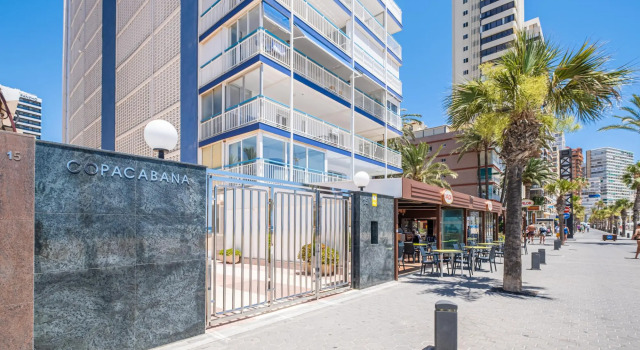 Copacabana Deluxe 1-A Levante Beach, Забронировать Отель Бенидорм Коста-Бланка, рядом с Концертный зал Бенидорм Палас