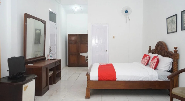 Pelangi Hotel by OYO Rooms