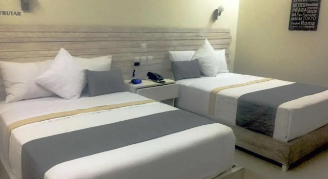 Четырёхместный семейный номер Standard Gran Plaza Hotel Centro Histórico