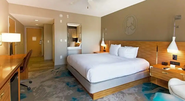 Двухместный номер Standard с балконом и с видом на бассейн DoubleTree Resort by Hilton Grand Key - Key West