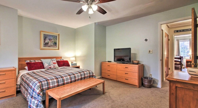 2-story Townhouse - 1 Mi to Killington Ski Area!
