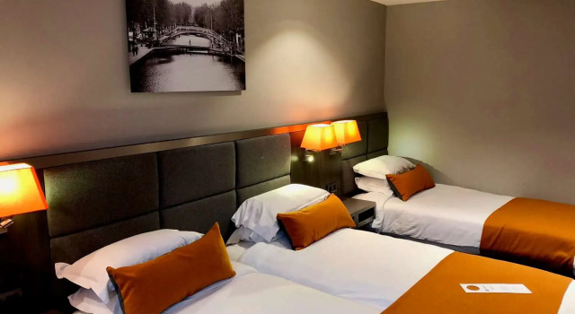 Трёхместный семейный номер Standard Best Western Empire Elysees