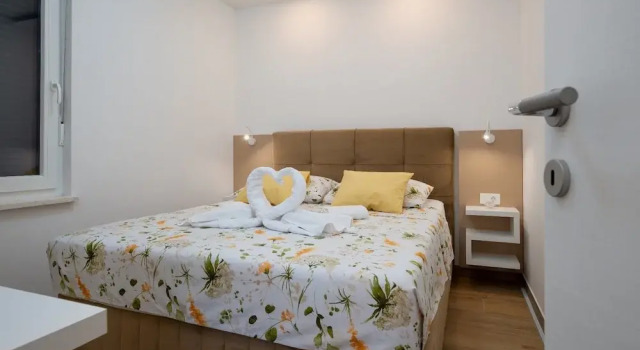 Exquisite and Stylish Apartment Trogir, Забронировать Апартаменты/квартира Трогир 