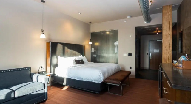 Люкс с видом на город The Iron Horse Hotel