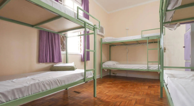 Santos Hostel, Забронировать Хостел Хостелы Сантос, рядом с Стадион «Улрику Мурса», Хостел