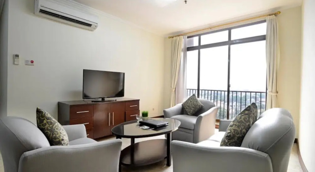 Трёхместный семейный номер Standard Midtown Residence Simatupang Jakarta