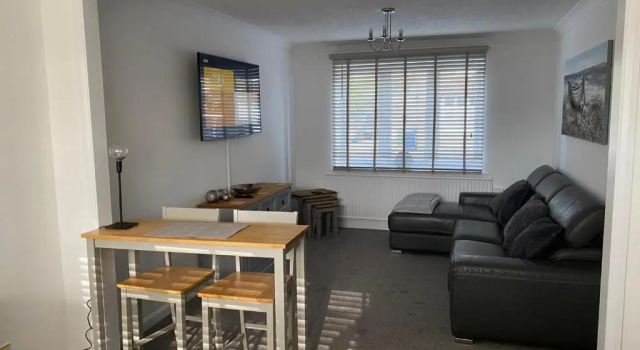 Апартаменты Riverside Park Ground Floor Apt 1 BR Parking St Neots