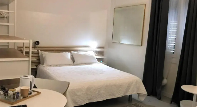 Трёхместный номер Standard Azur Hotel