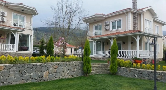PALACE KIRKPINAR, Varaa Hotelli Hotellit Marmara-alue pysäköinnillä, Pysäköinti