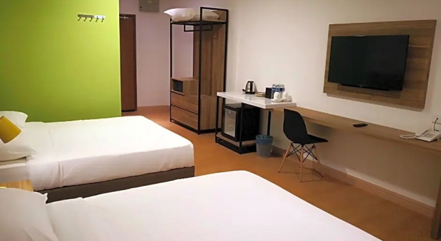Трёхместный клубный номер Deluxe Aman Tioman Beach Resort